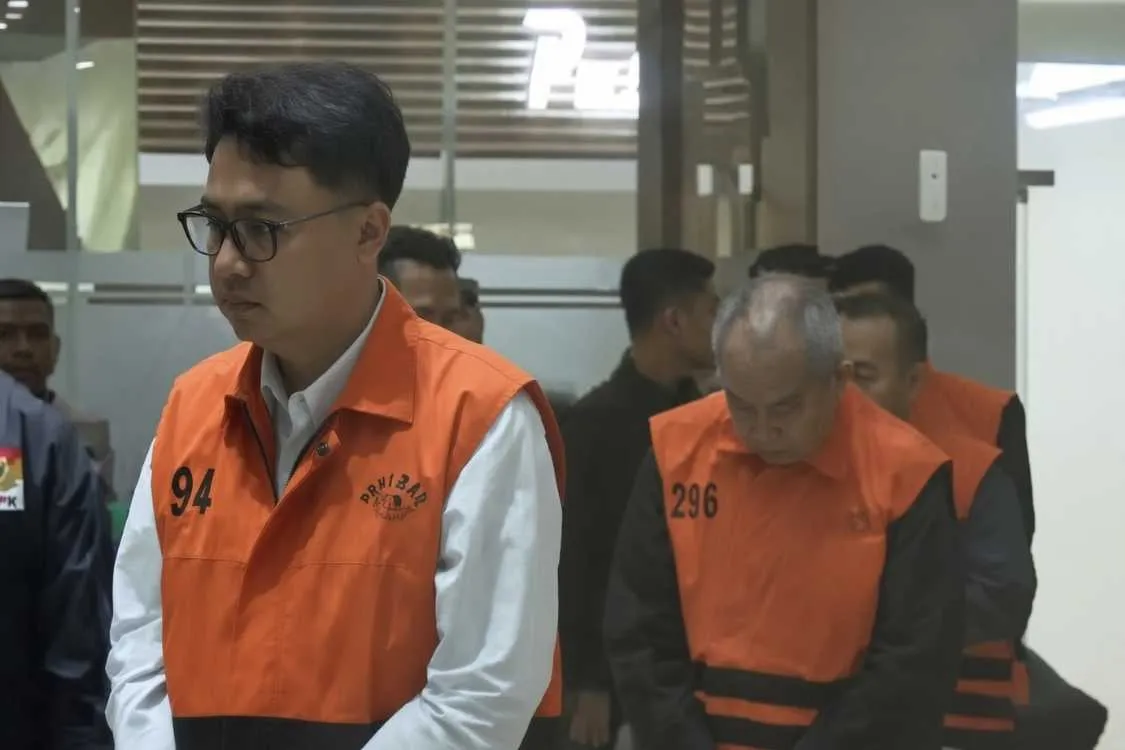 Empat Orang Masuk Rutan, Satu Nama Masih Menggantung: Bayang-Bayang Ridwan Kamil dalam Kasus BJB