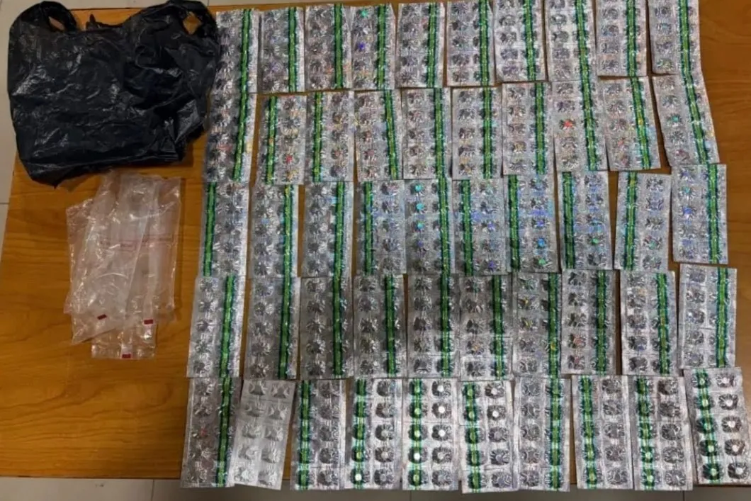 ​Gurita Tanpa Kepala di Balik Etalase Kosmetik: Menelusuri Jejak Beking LSM dan Peredaran Jutaan Butir Tramadol