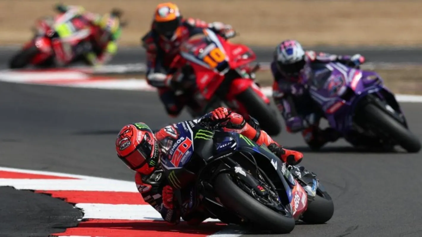 Hasil MotoGP Inggris 2026: Quartararo Turun ke-16