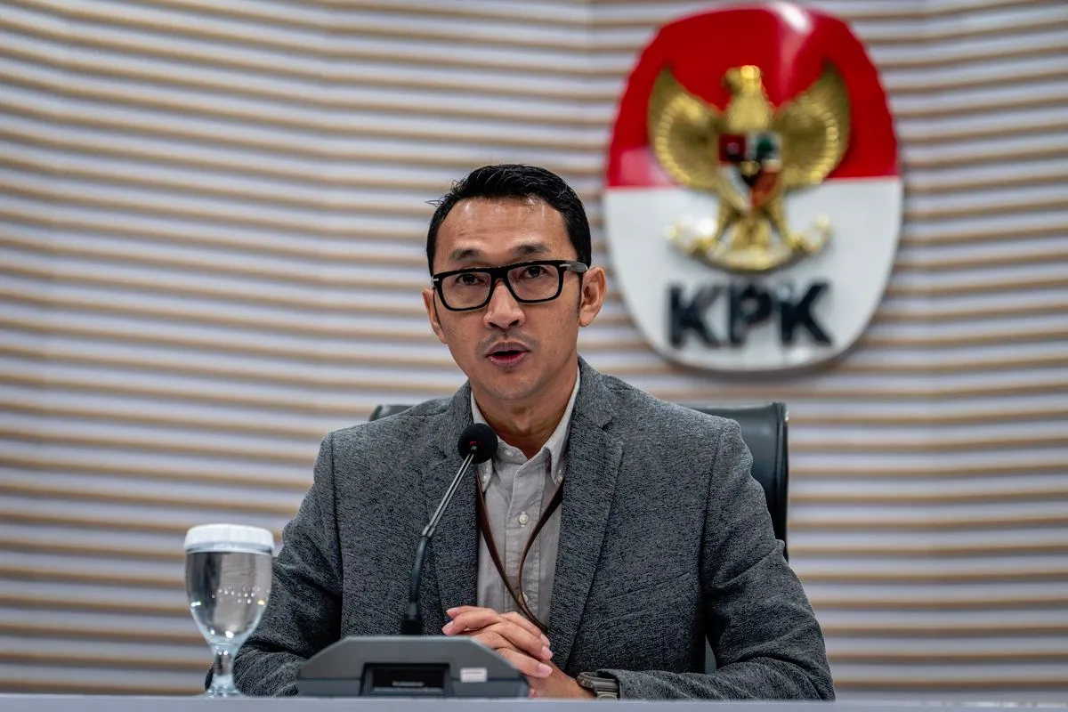 KPK Sita SGD 12 Ribu di Kasus Kuansing, Diduga Bagian Uang yang Dikembalikan Raja Juli