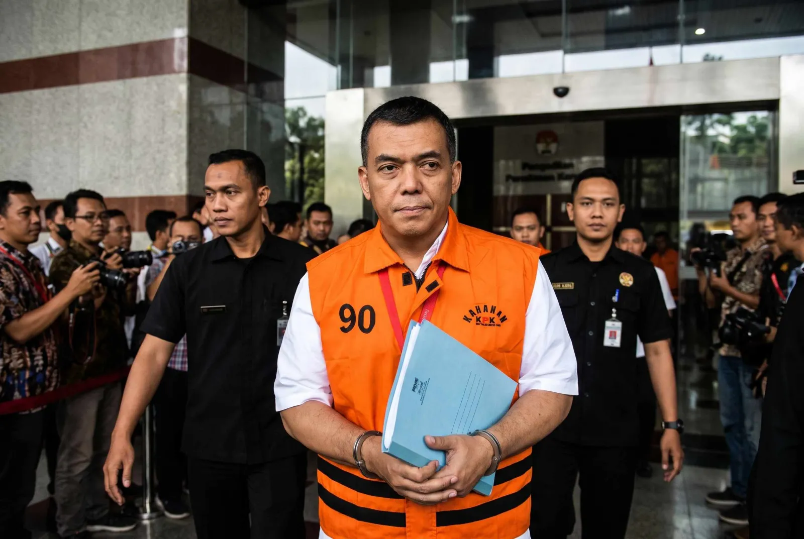Tumbal di Altar Birokrasi: Membongkar Celah Dakwaan Ratusan Miliar dan Kriminalisasi Silmy Karim