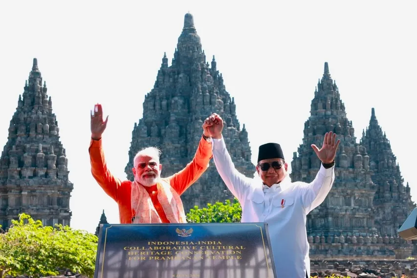 Prabowo Dampingi Modi ke Candi Prambanan setelah Deal Kerja Sama Rudal dan Konservasi