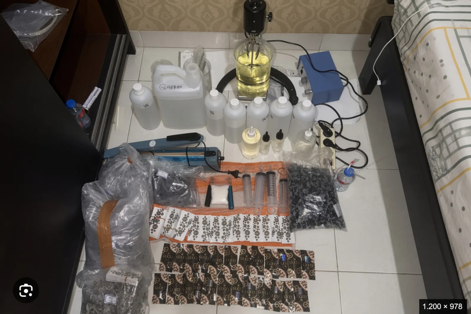Tiga Tersangka, Satu Pengendali yang Belum Bicara: Membongkar Rantai Produksi Vape Etomidate Kemang