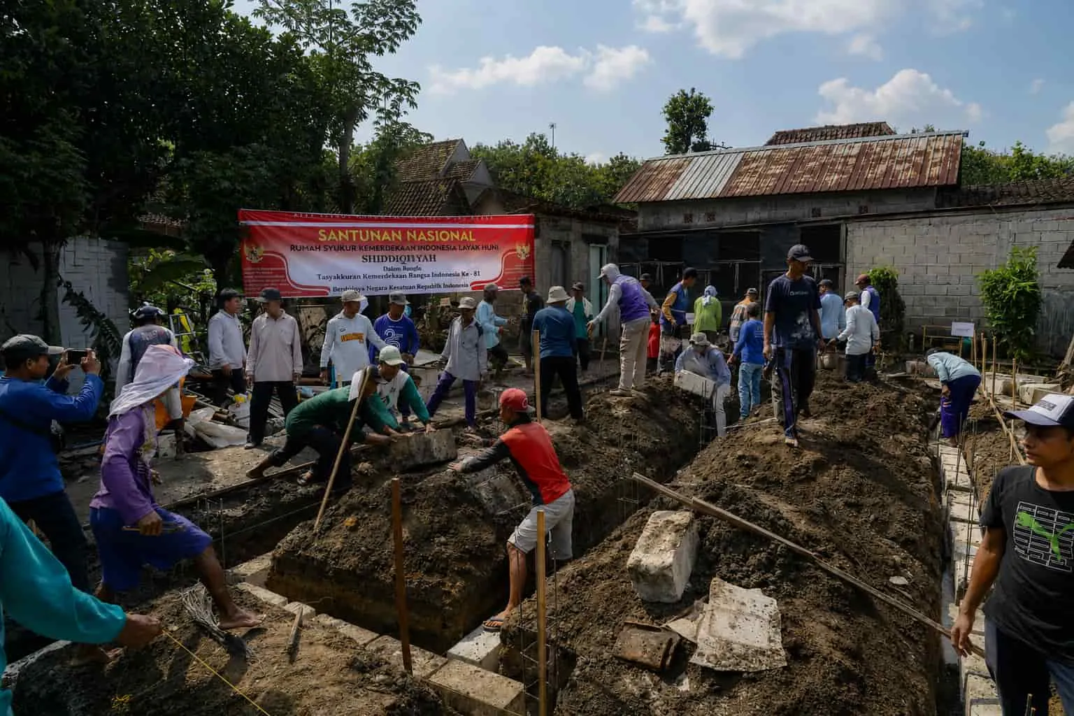 Sedekah Warga Shiddiqiyyah Biayai 126 Rumah Layak Huni Gratis Menjelang 17 Agustus