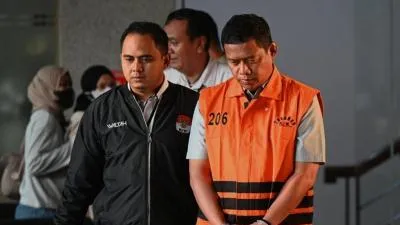 KPK Duga Dana Bencana BNPB Dipakai Adik Eks Kepala untuk Beli Saham