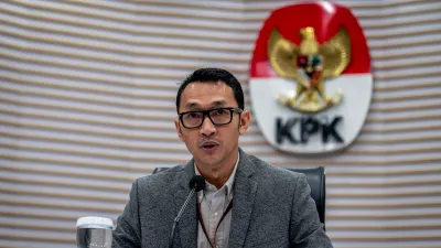 KPK Sita SGD 12 Ribu di Kasus Kuansing, Diduga Bagian Uang yang Dikembalikan Raja Juli