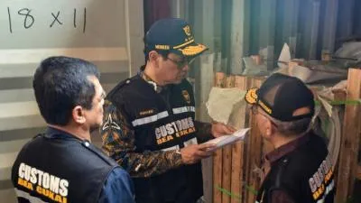 Rupiah Tembus Rp 18.095 per Dolar, Mengapa Purbaya Langsung Turun ke Tanjung Priok?